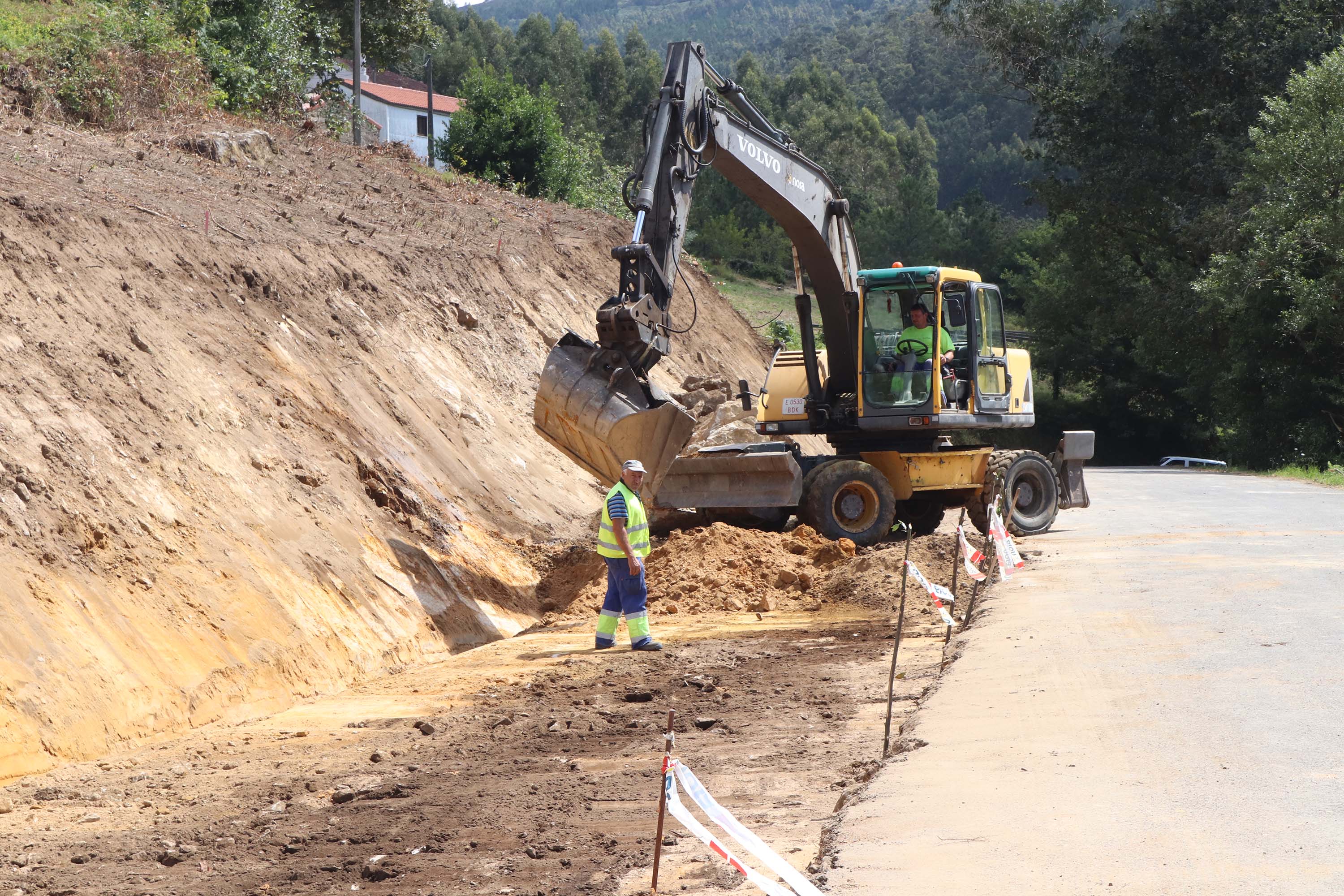  Lousame inicia as obras de mellora do viario de Fruíme á Escabia, orzamentadas en case 120.000 euros