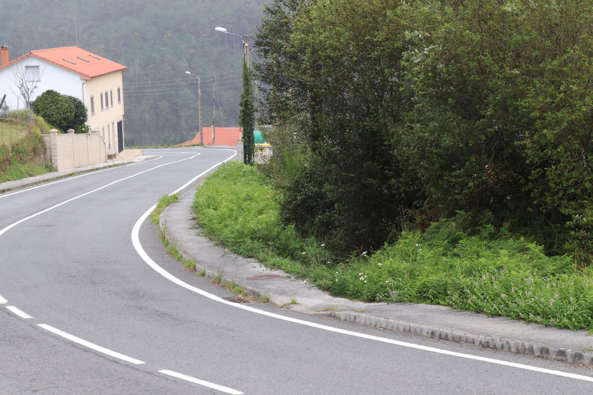 Villaverde celebra a adxudicación da mellora do firme da AC-308 ao seu paso por Lousame, que suporá un investimento de 412.000 euros