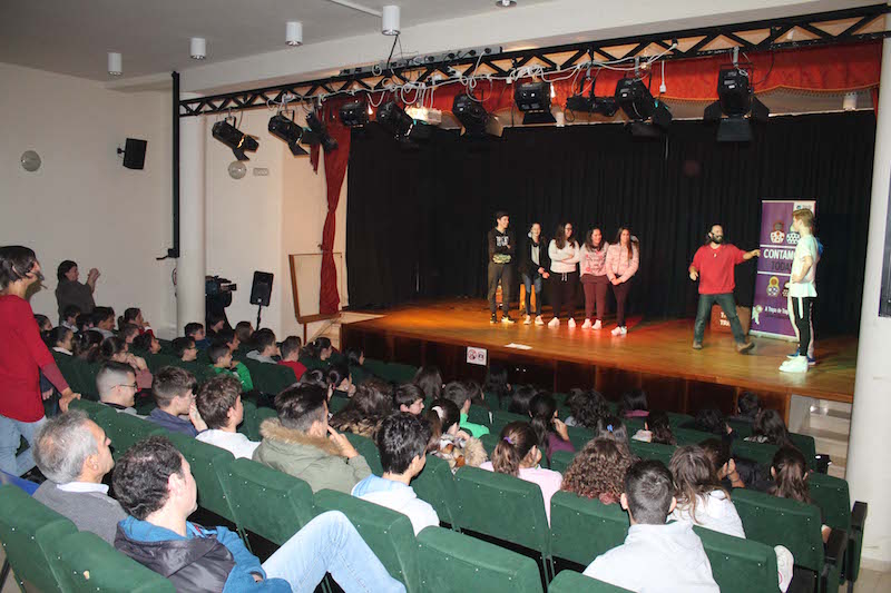 Un total de 75 rapaces e rapazas de Lousame participan no espectáculo “Contamos todas”, promovido polo Fondo Galego de Cooperación